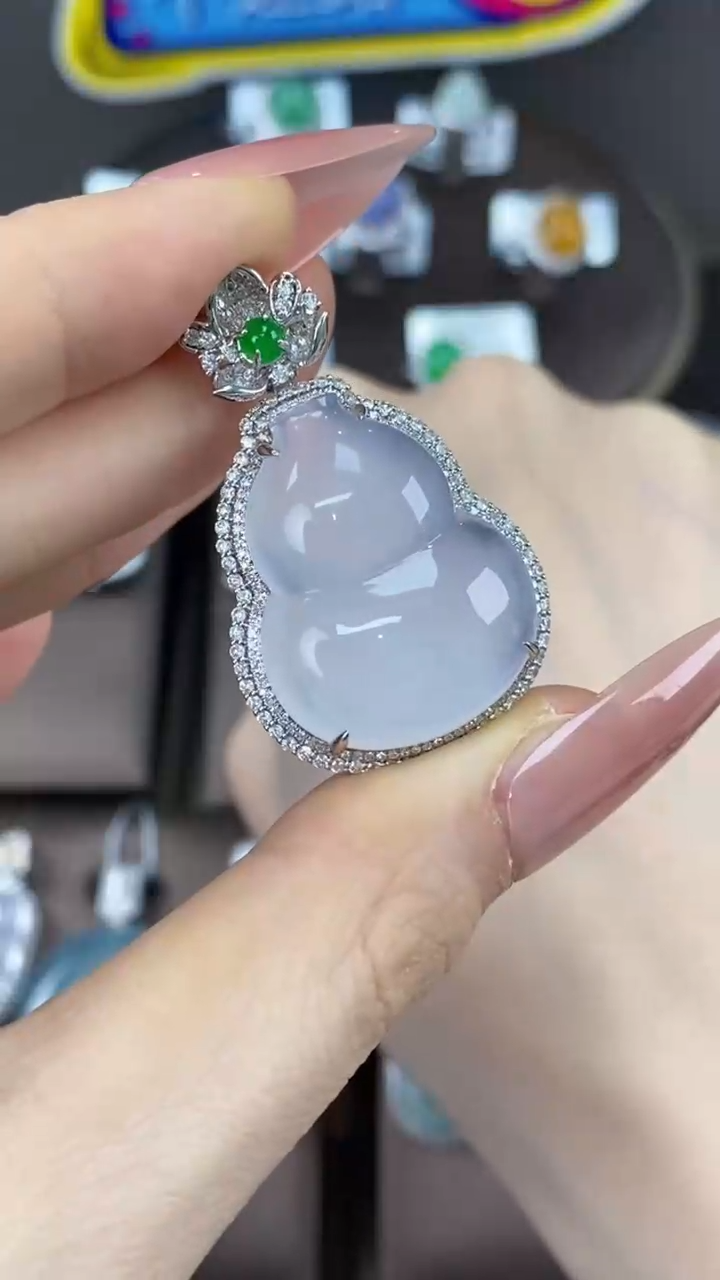 【闪购商品】翡翠吊坠(不含链)18K金镶嵌翡翠包镶葫芦