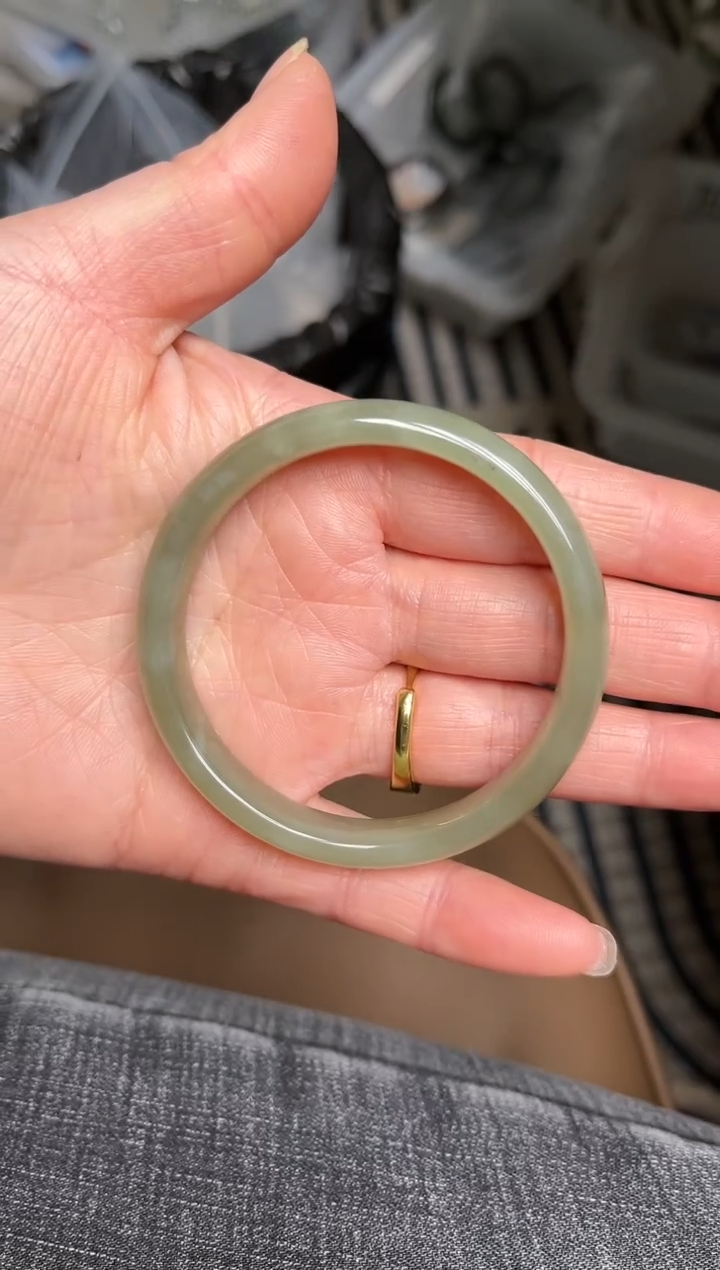 【闪购商品】和田玉手镯未镶嵌圈口57 H-7