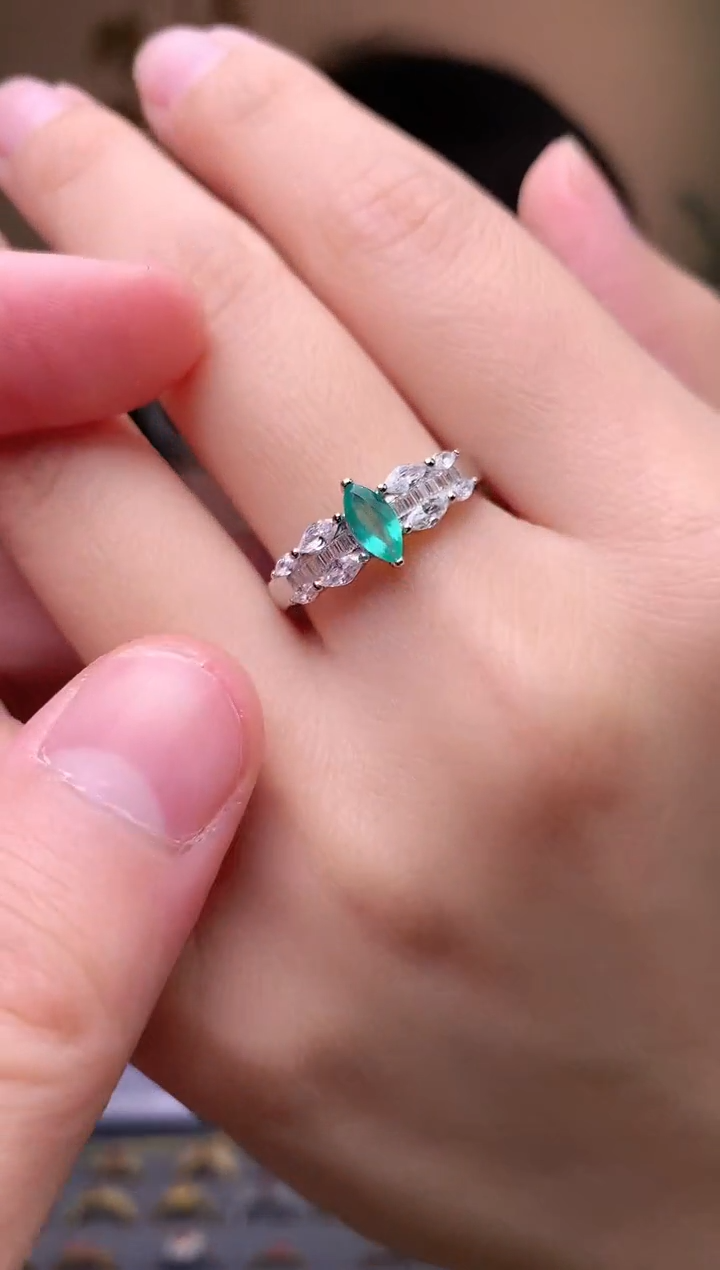 【闪购商品】祖母绿戒指银S925镶嵌戒指