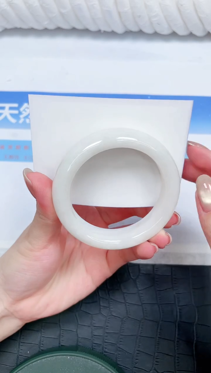 和田玉手镯未镶嵌211-56