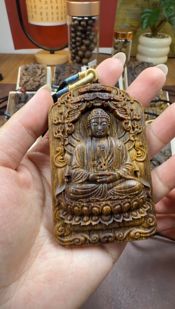 木木雕款芽庄 十二生肖守护  大日如来 8cm 送养香瓶