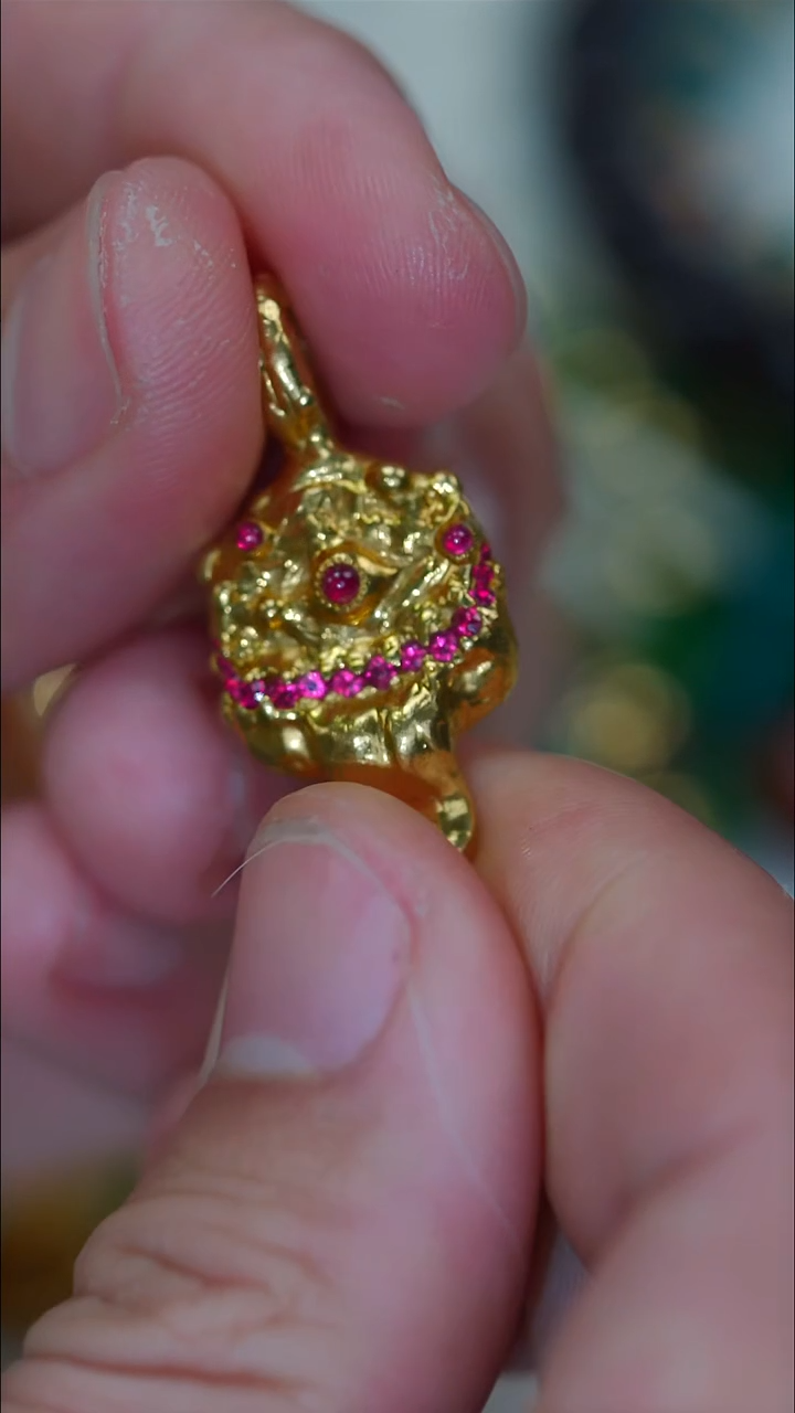 颈饰22K金镶嵌红宝石千目吊坠