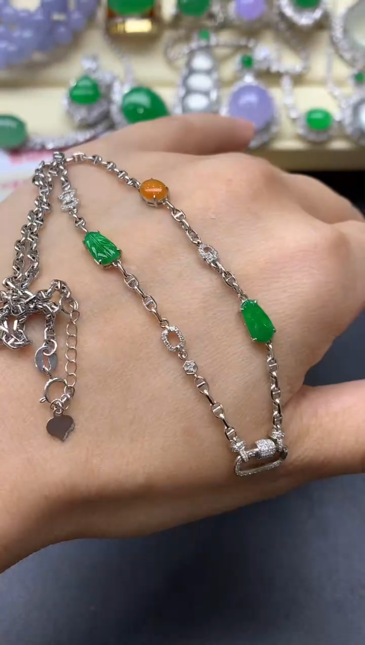 颈饰18K金镶嵌翡翠596-中国好珍宝