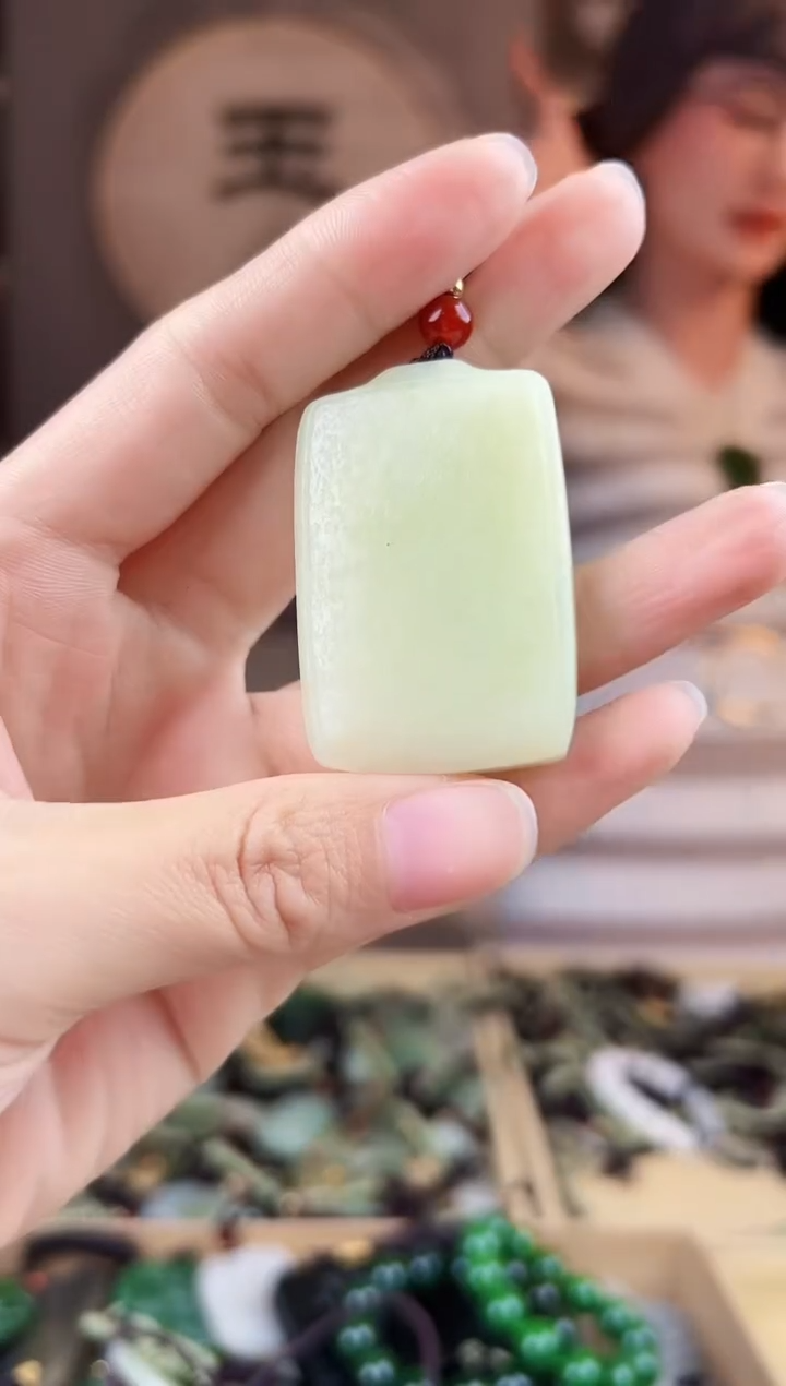 颈饰未镶嵌和田玉拍一发一，多样性发货