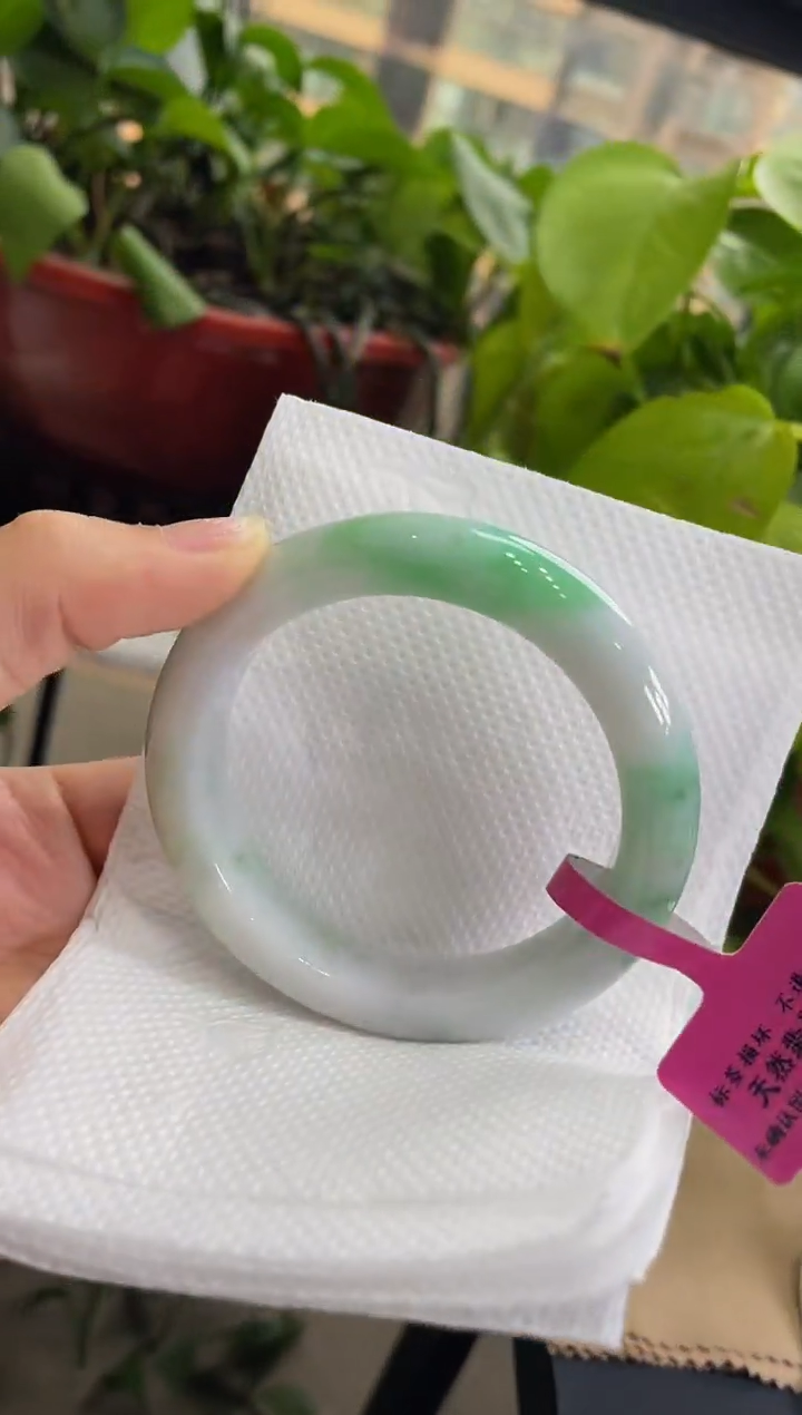 翡翠手镯未镶嵌手镯303   54.8