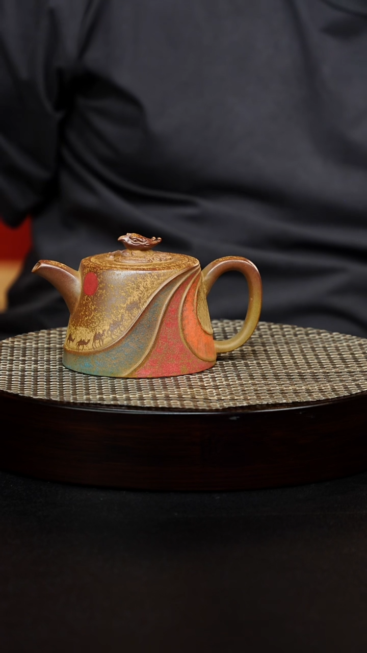 茶壶紫砂宜兴原矿手工紫砂 彩绘汉铎 黄金段