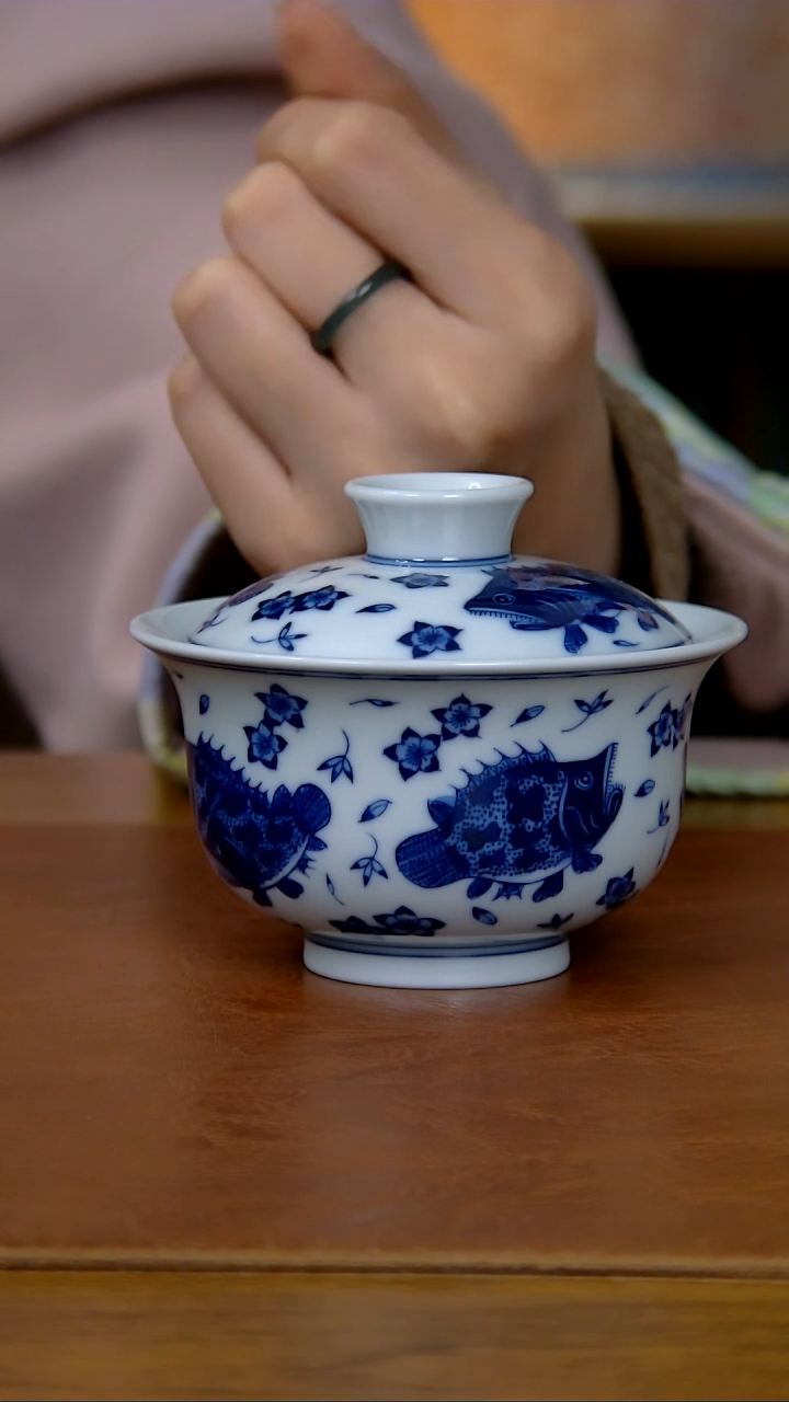 【闪购商品】陶瓷鳜鱼两才盖碗（柴窑）      