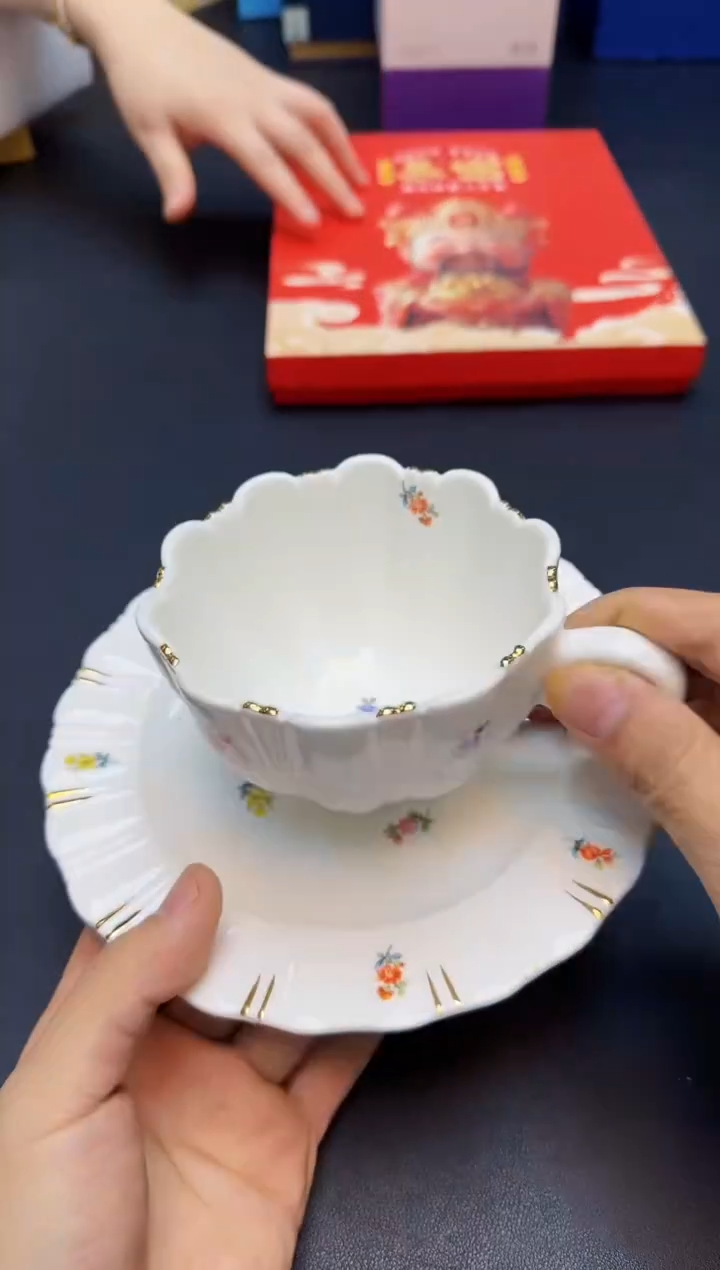 【闪购商品】瓷片全新正品一件不留@@H1726