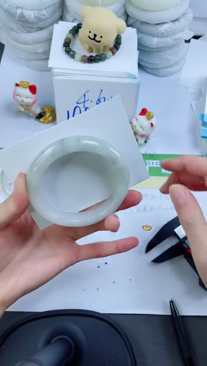 【闪购商品】石英质玉手镯未镶嵌205-56.6