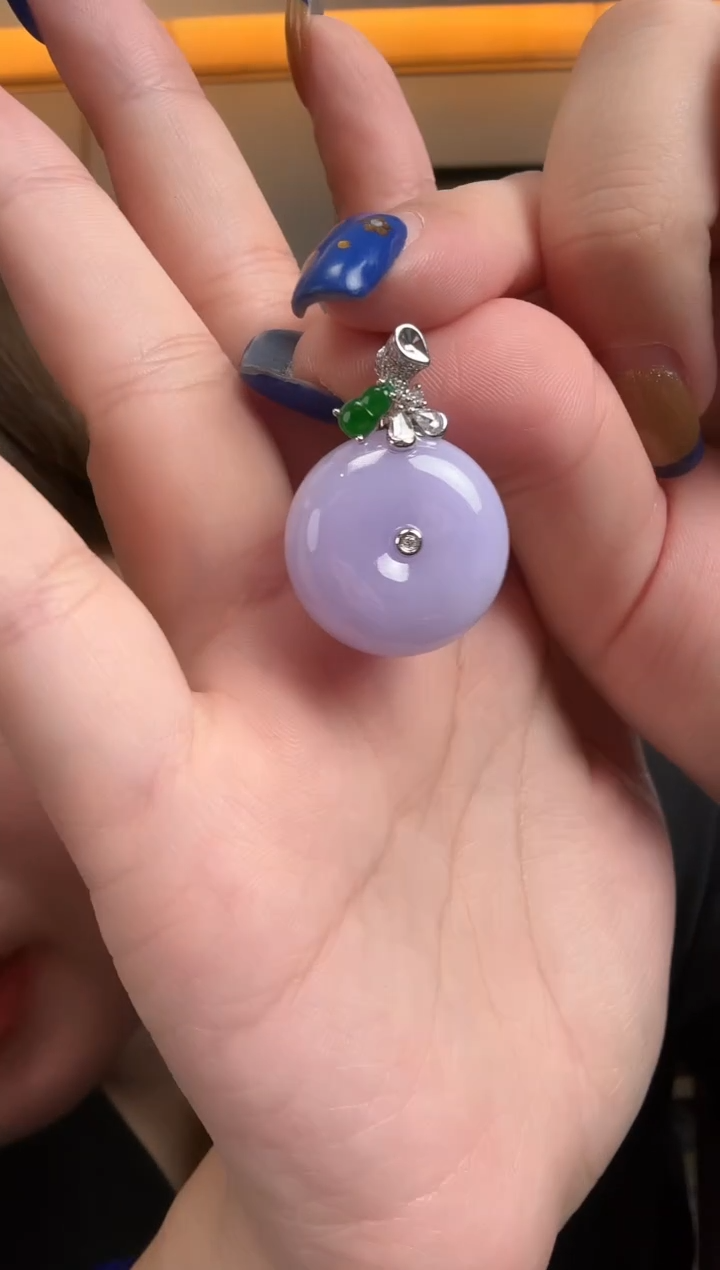 颈饰18K金镶嵌翡翠039平安扣一个