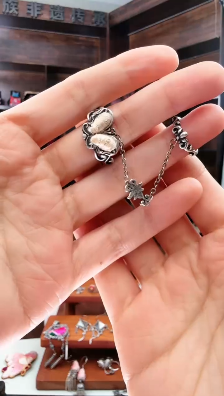 【闪购商品】织绣202蚩梦苗族古绣