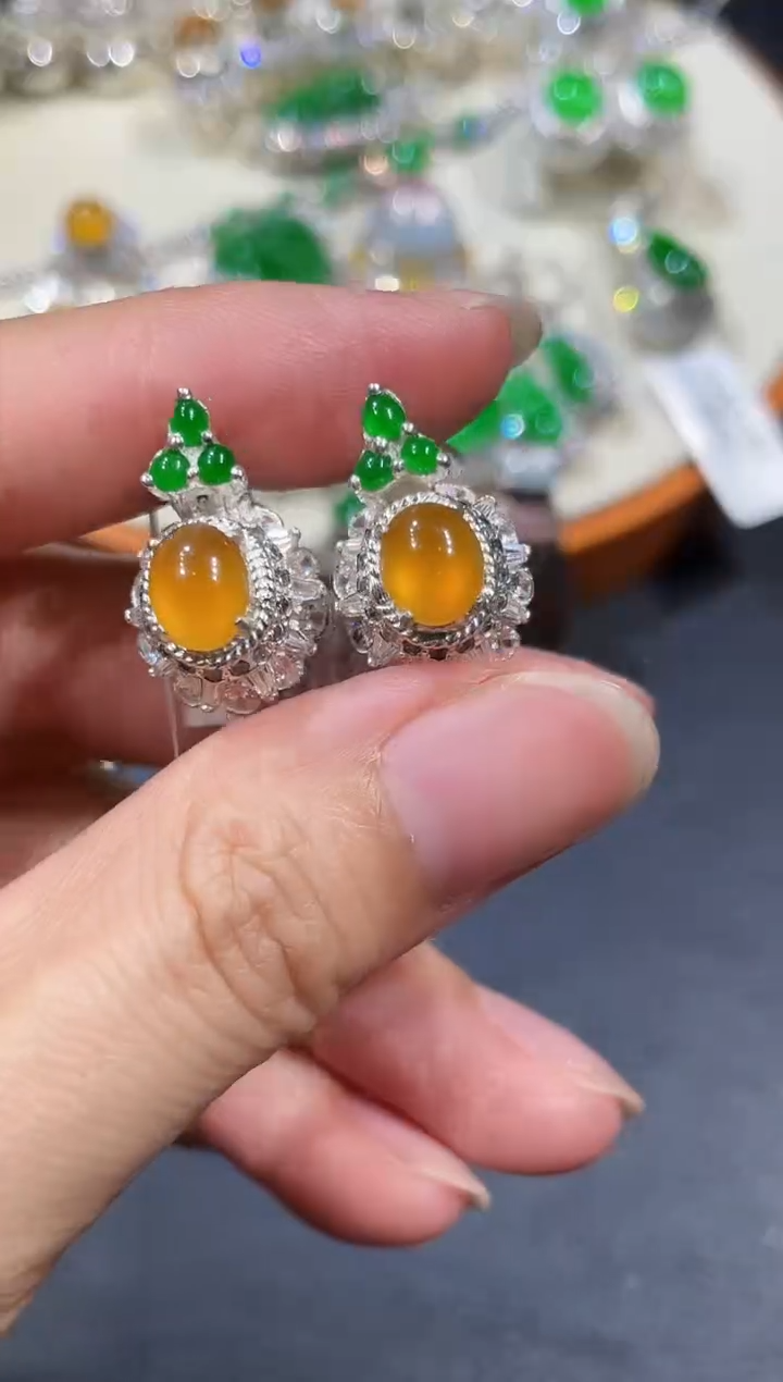 未镶嵌翡翠耳饰蛋面