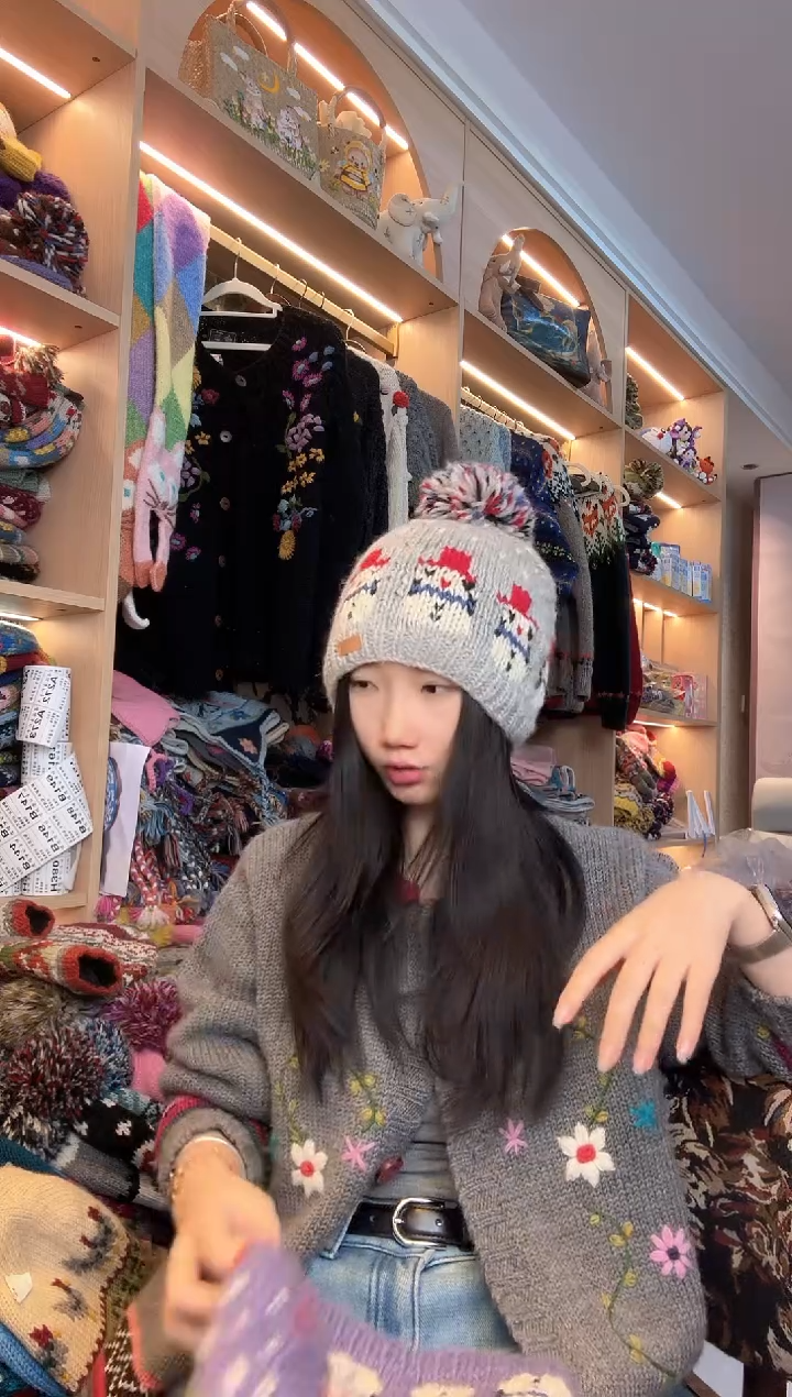 羊毛美利奴浅灰色雪人单球帽