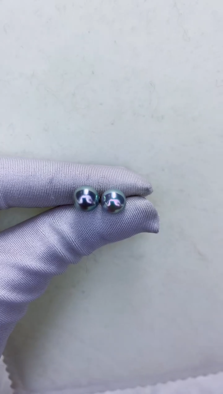 铂Pt900镶嵌DA海水珍珠灰珠耳钉7-8MM X105