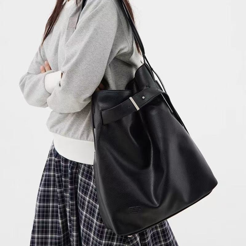 CryingCenter 哭喊中心 大水桶皮包斜挎 CB240406