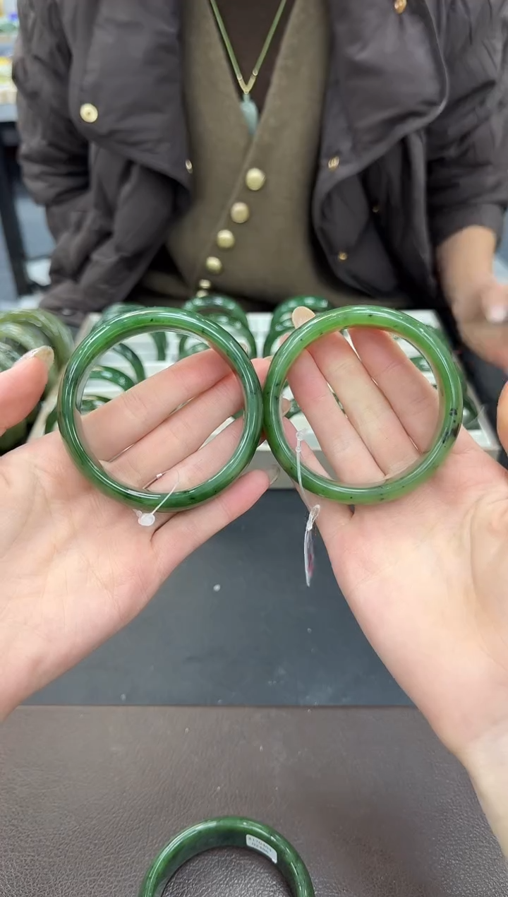 未镶嵌手镯和田玉多样性发其一zj碧玉宽版带天然纹理结构