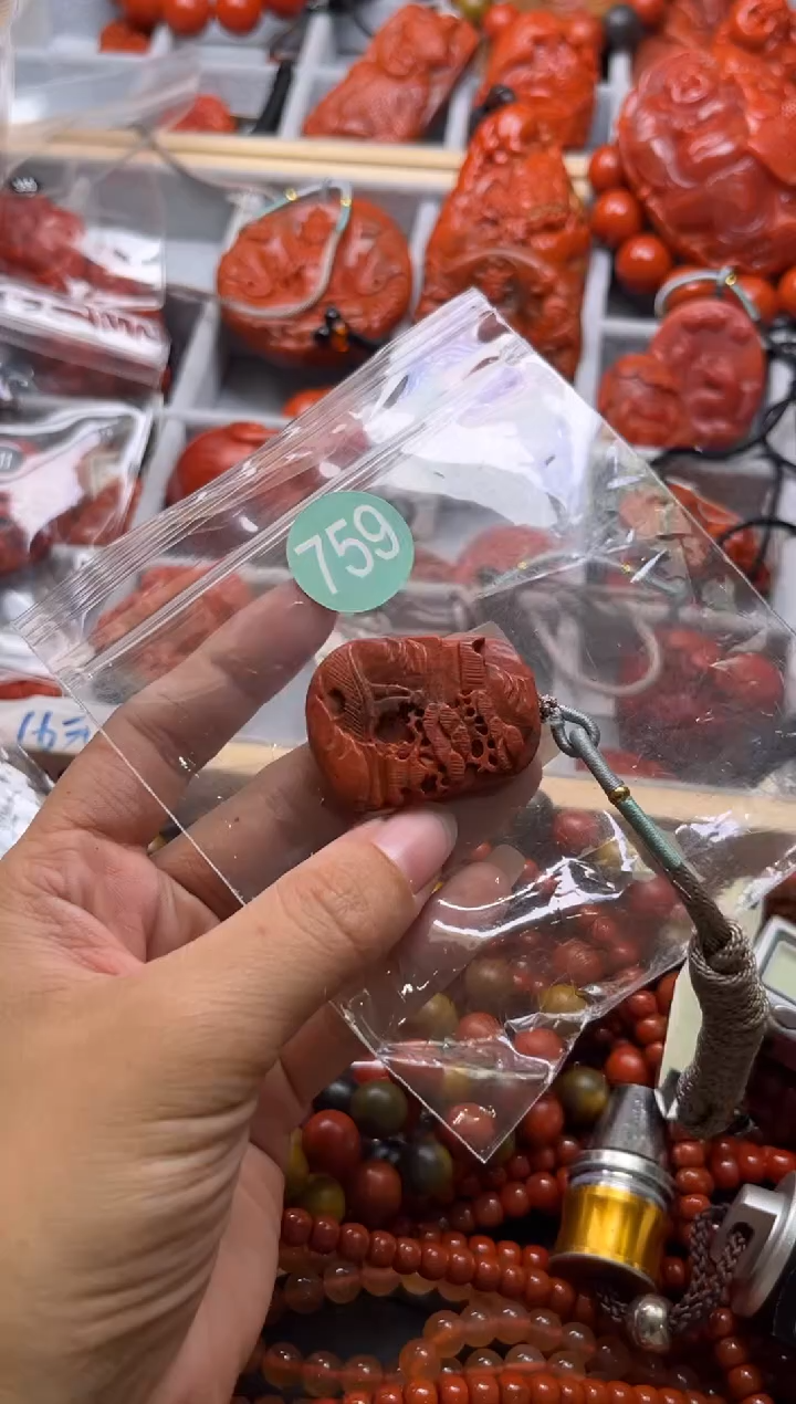 南红玛瑙未镶嵌珠宝奇石759