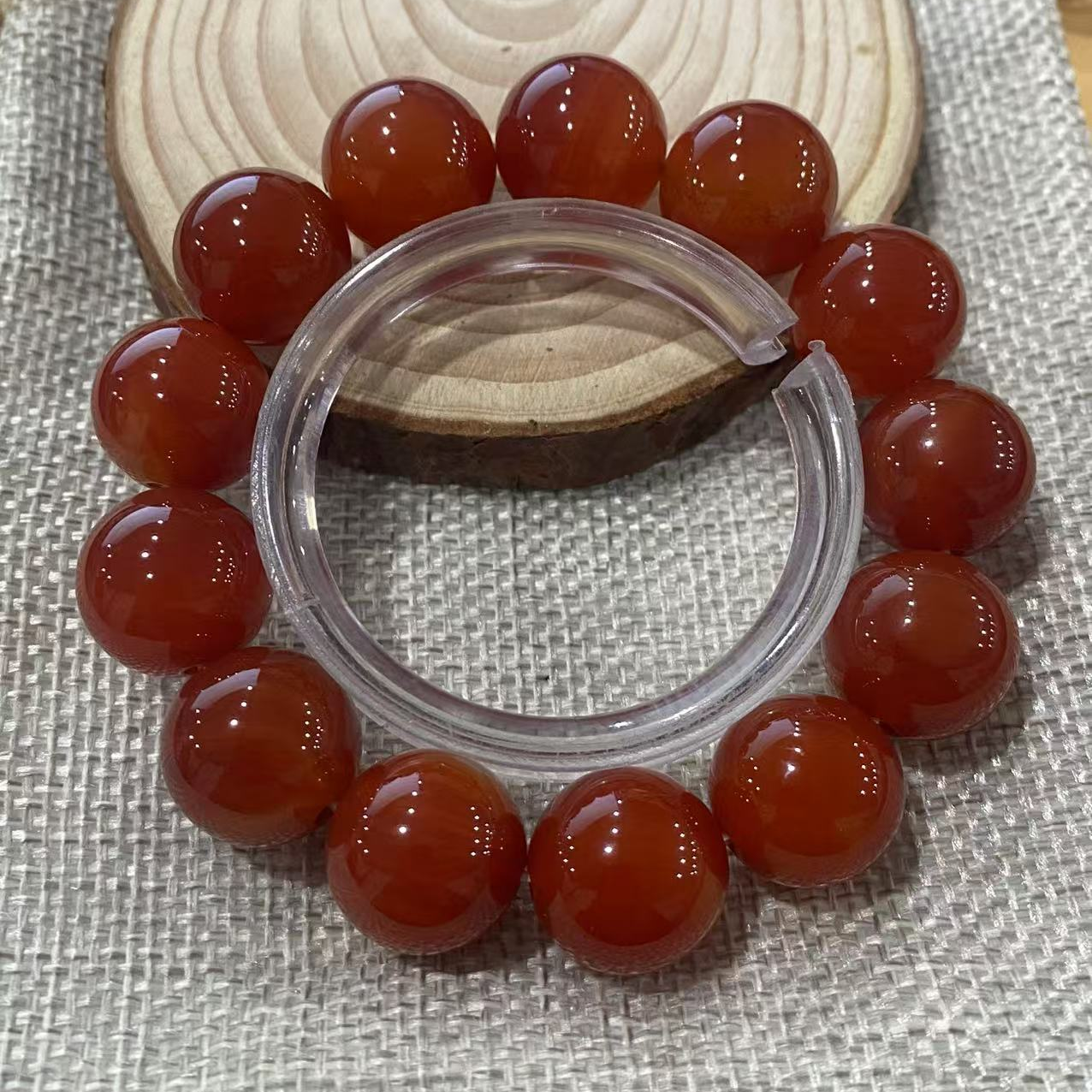 M60 玛瑙卡1.6cm圆珠手串