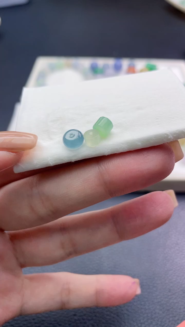 未镶嵌定制翡翠J****y珠子