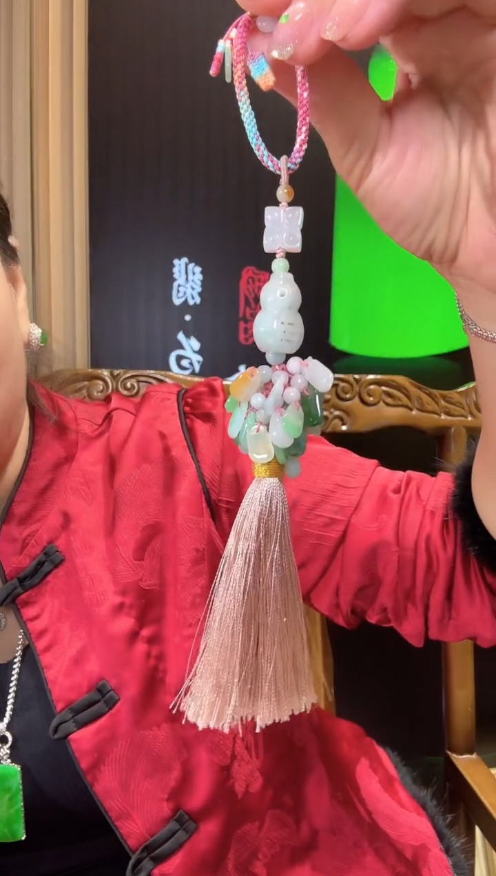 【闪购商品】翡翠挂件未镶嵌葫芦