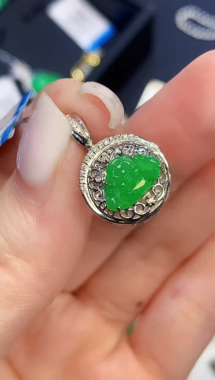 吊坠(不含链)18K金镶嵌翡翠L多样性发其一