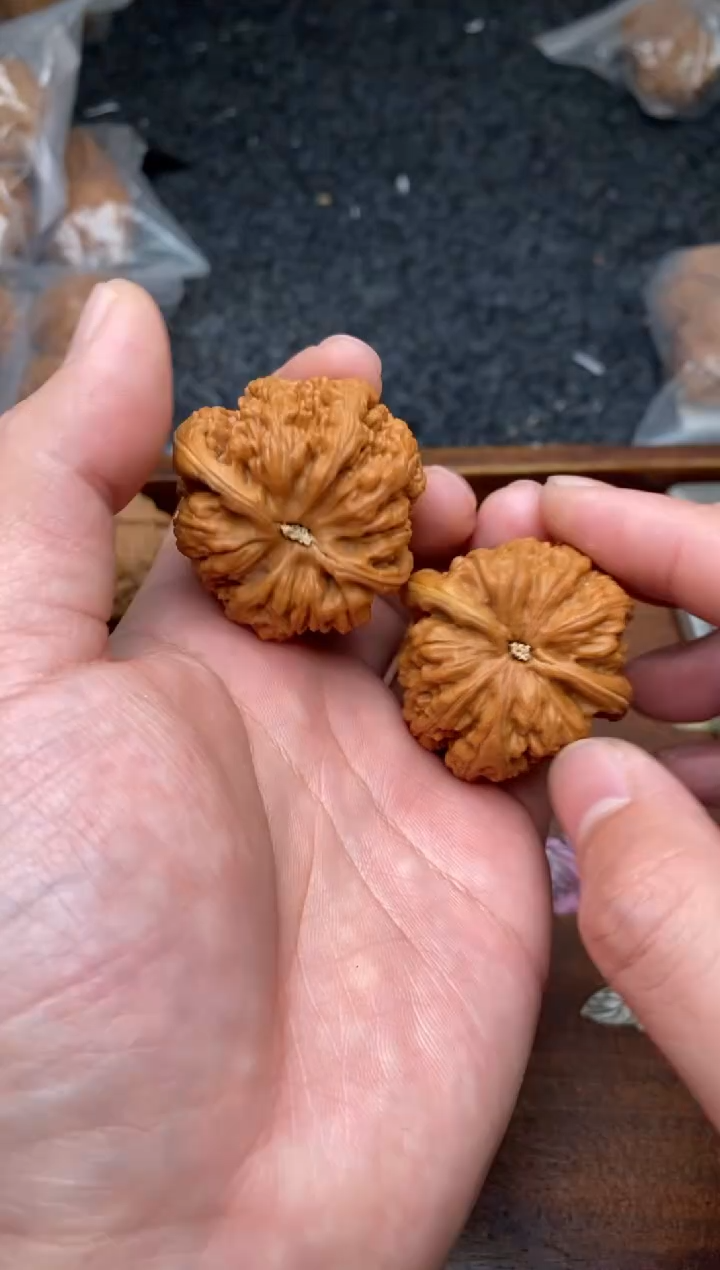 【闪购商品】文玩核桃把件G142号40尺粗筋