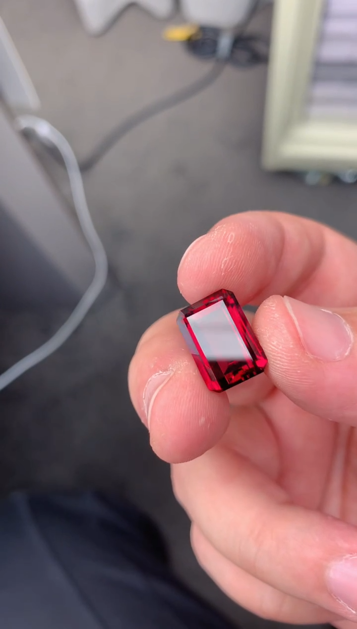 【闪购商品】石榴石裸石未镶嵌11ct   镁铝榴石