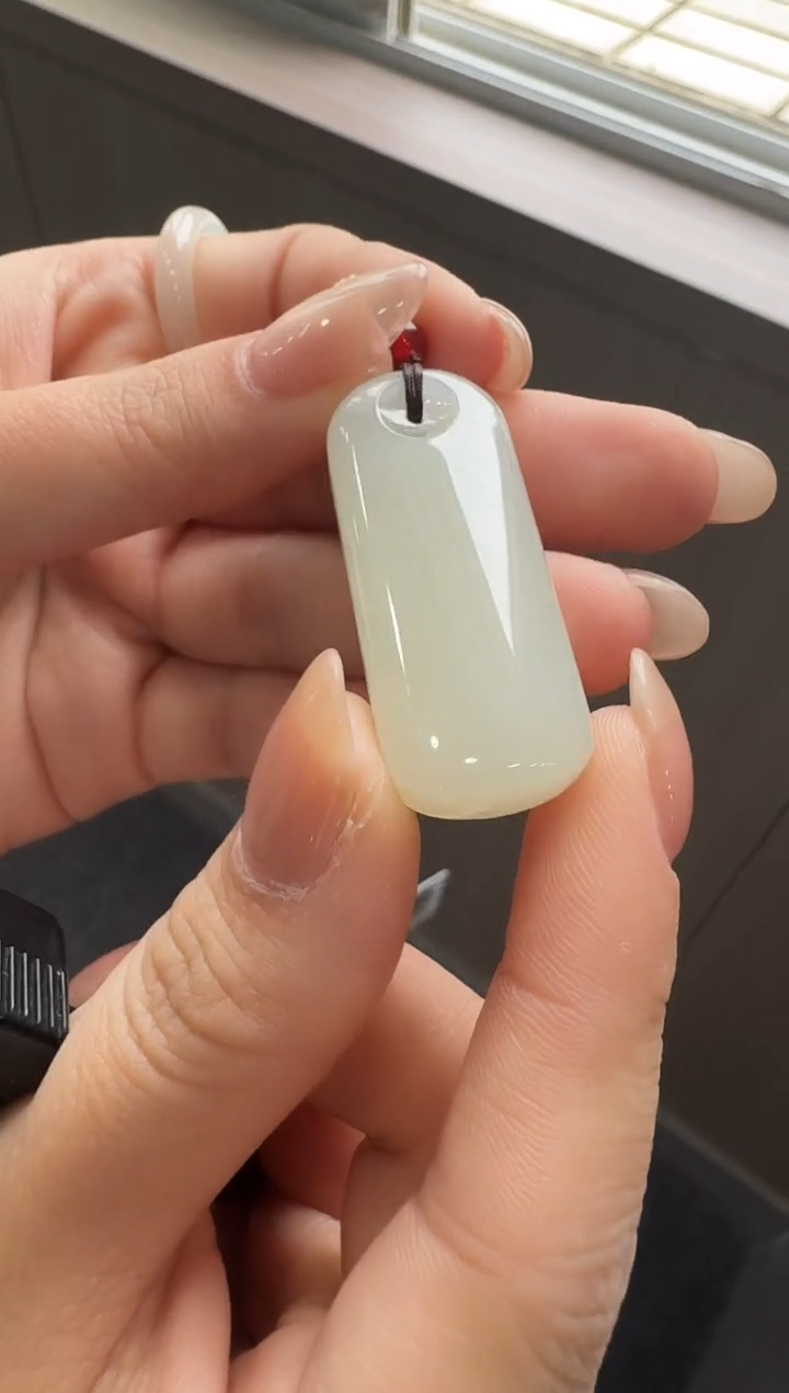 颈饰未镶嵌和田玉无事牌吊坠/配绳