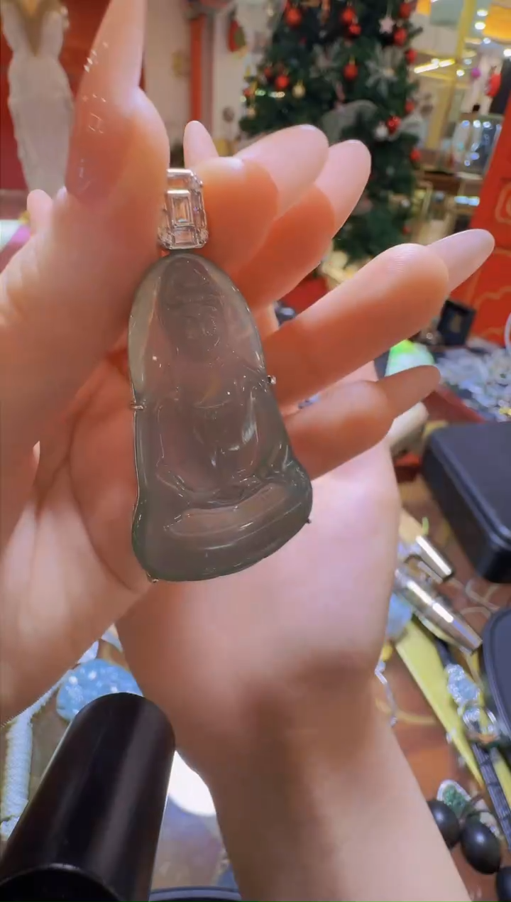 【闪购商品】翡翠吊坠(不含链)未镶嵌翡翠