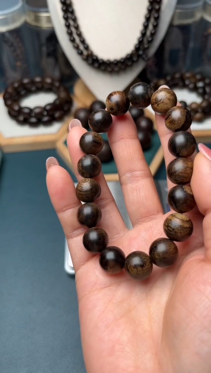 【闪购商品】沉香手串12mm越南芽庄留疤