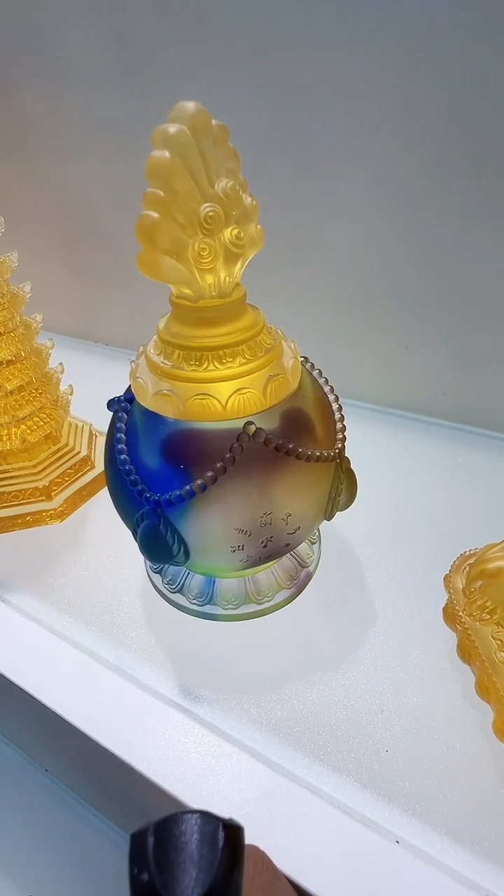 手工艺品琉璃悟*者古法琉璃白色舍利塔摆件