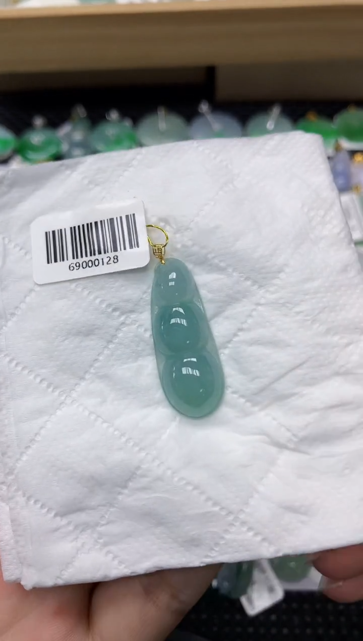 颈饰18K金镶嵌翡翠1111111111