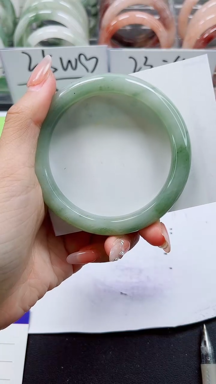 【闪购商品】石英质玉手镯未镶嵌A205-60/61