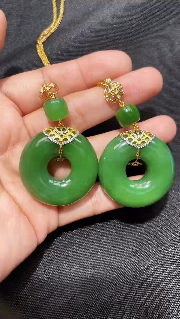 和田玉18K金镶嵌吊坠(赠链)35MM 多样性发一