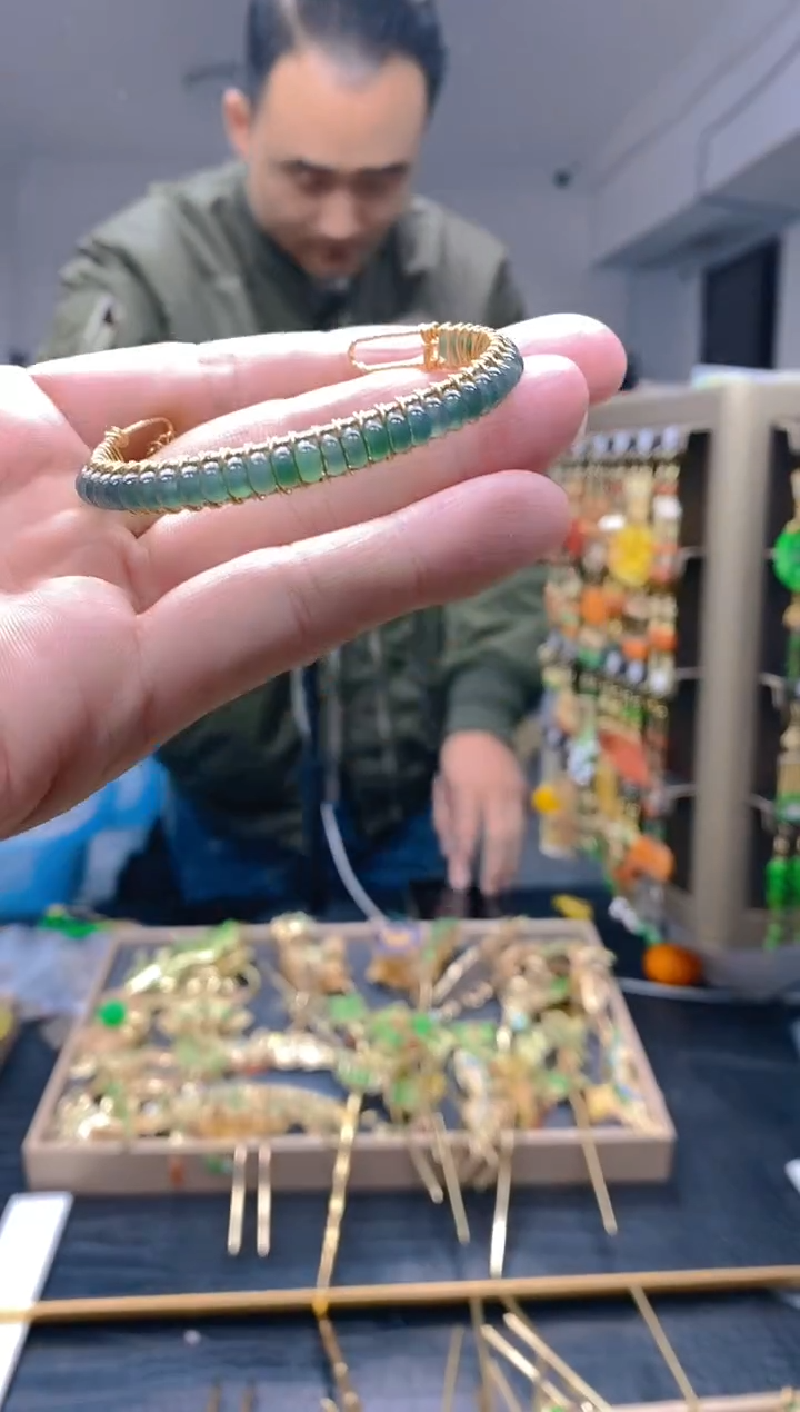 【闪购商品】翡翠耳饰合金132翡翠手镯