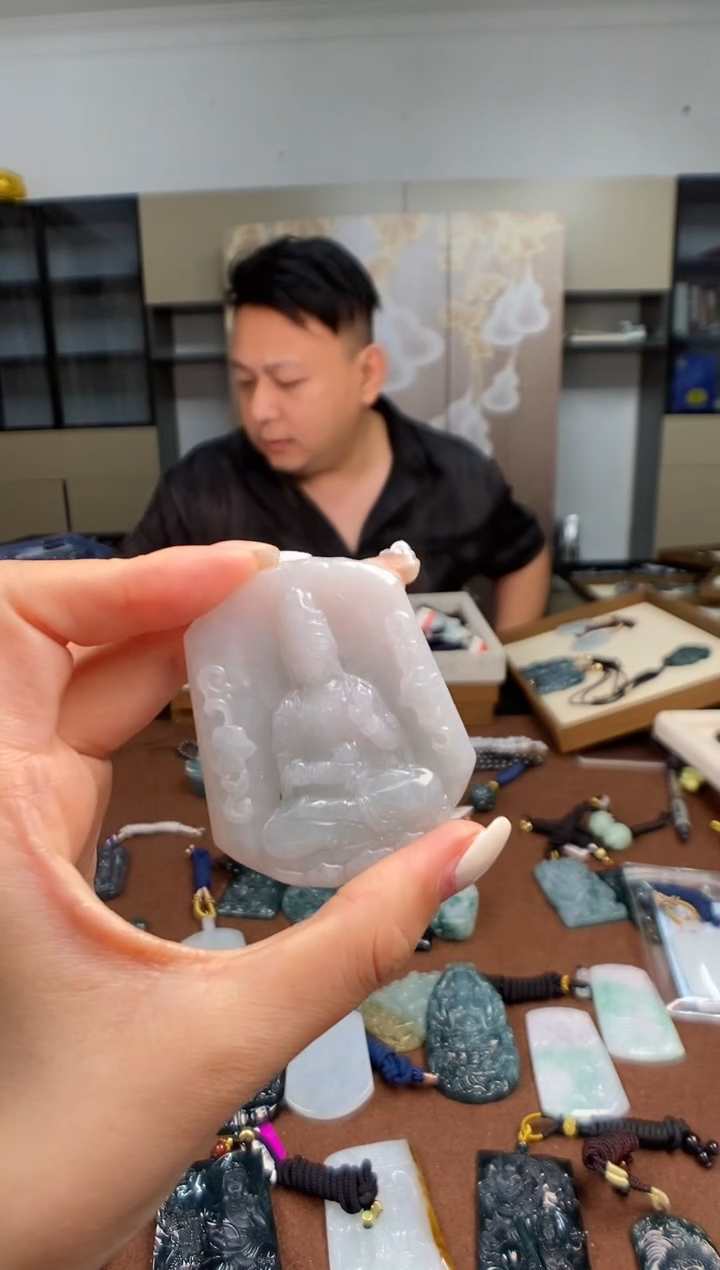 颈饰未镶嵌翡翠多样性发其一