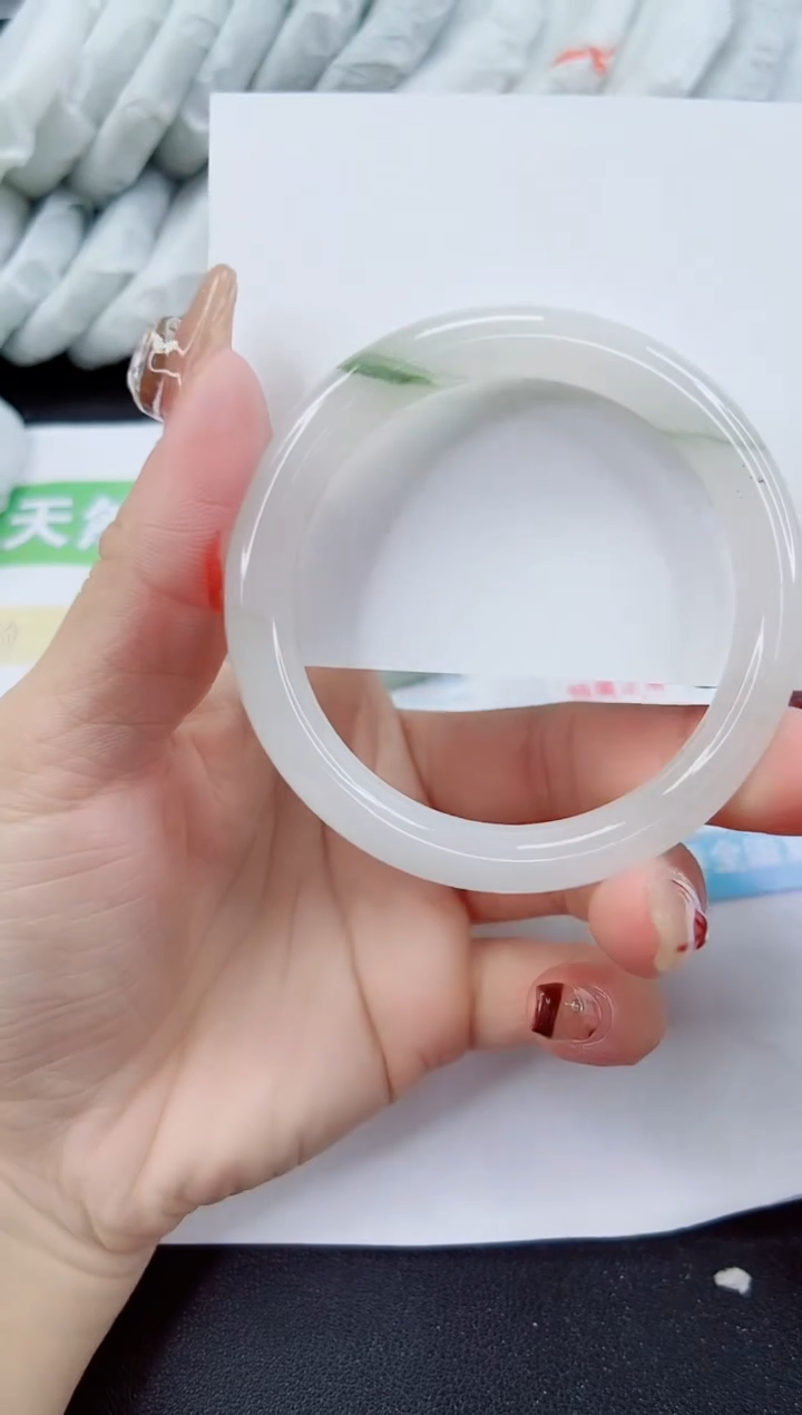 【闪购商品】石英质玉手镯未镶嵌283