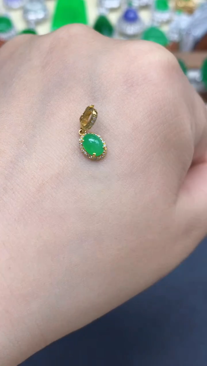 颈饰18K金镶嵌翡翠95-中国好珍宝