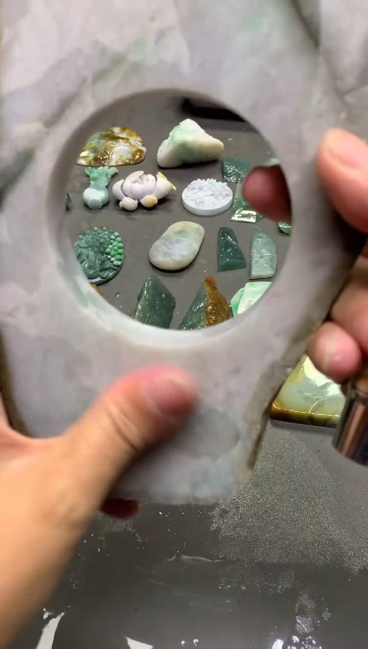 【闪购商品】翡翠颈饰未镶嵌天然缅甸翡翠A货