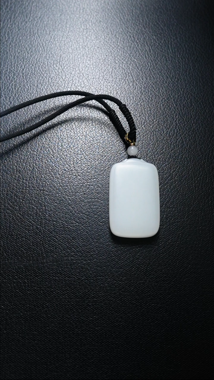 【闪购商品】和田玉颈饰未镶嵌无事牌