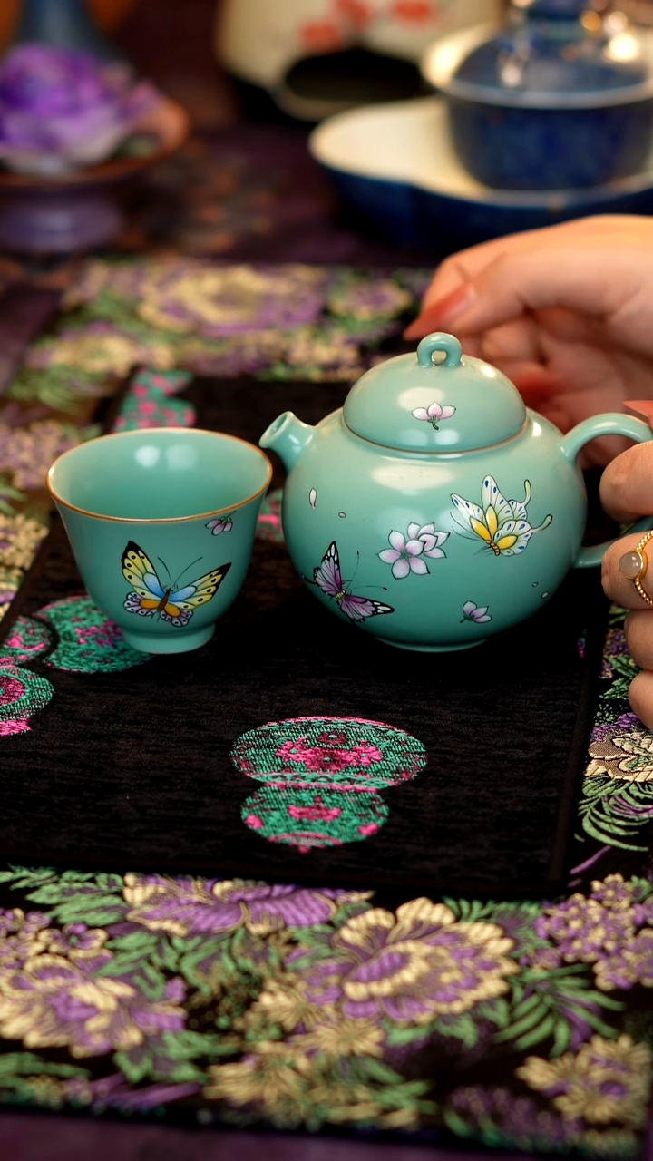 松石绿手绘蝴蝶壶+杯子····