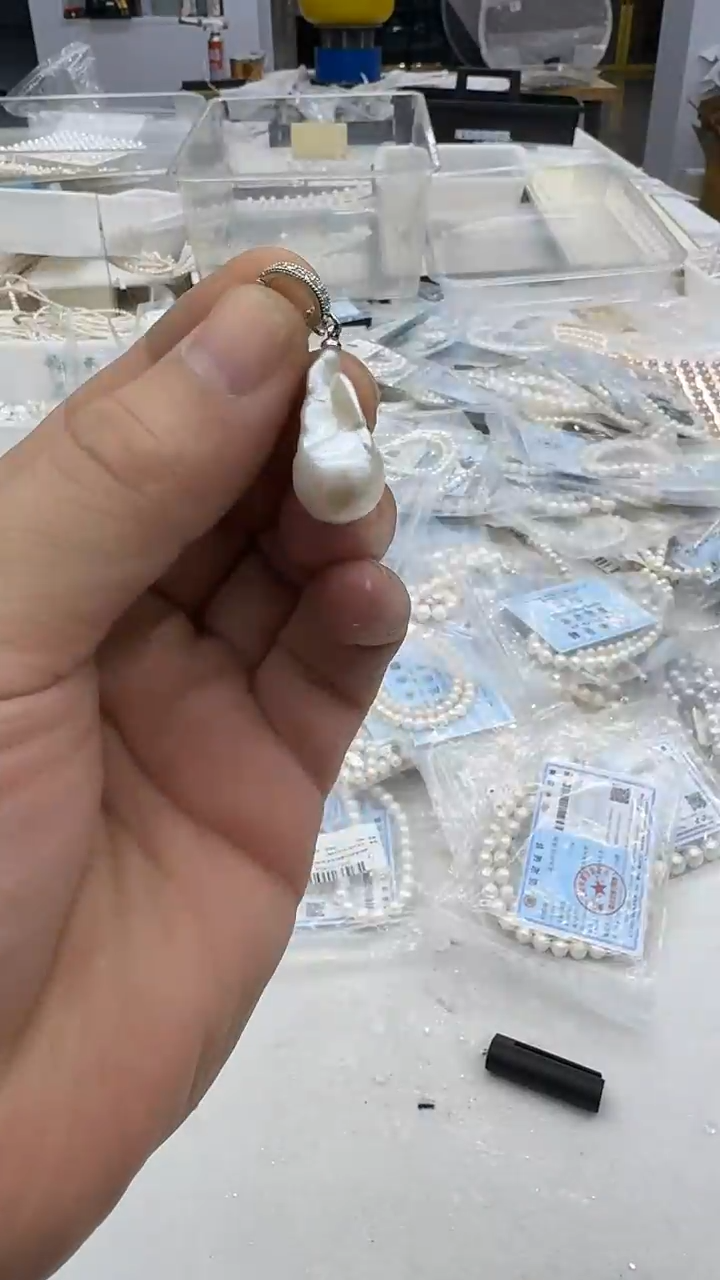 吊坠(赠链)未镶嵌淡水珍珠18mm 蓝血巴洛克-孤品