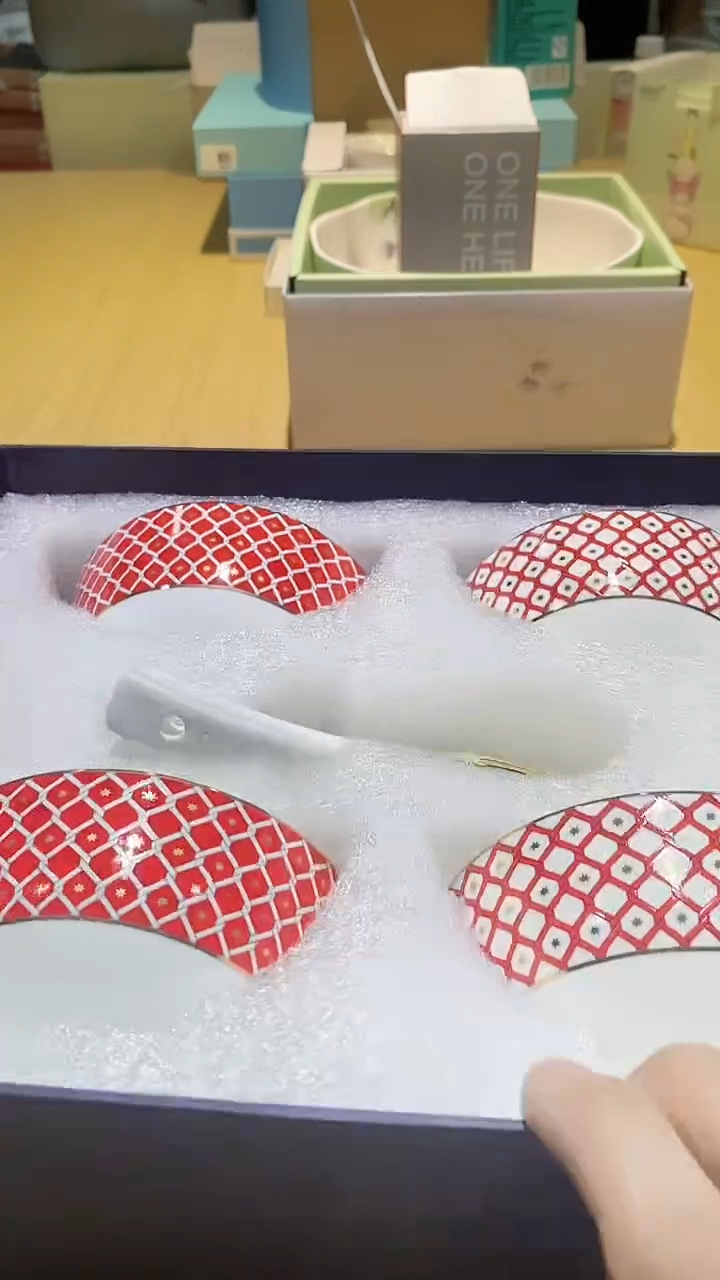 【闪购商品】瓷片锅碗瓢盆一件不剩