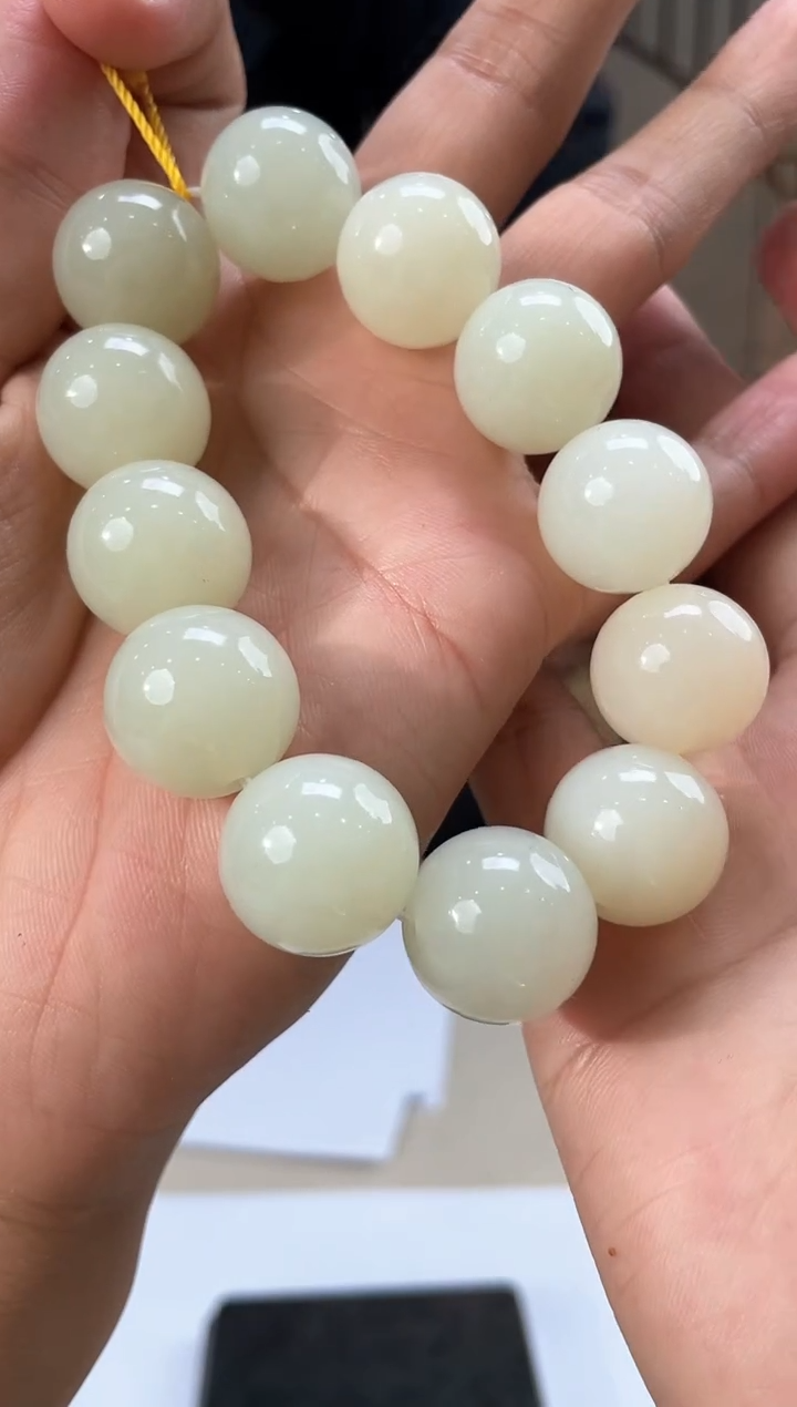 【闪购商品】定制和田玉和田玉（多样性拍一发一带证）70199