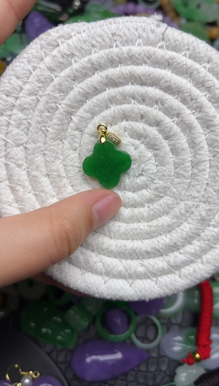 颈饰未镶嵌翡翠缅甸翡翠吊坠