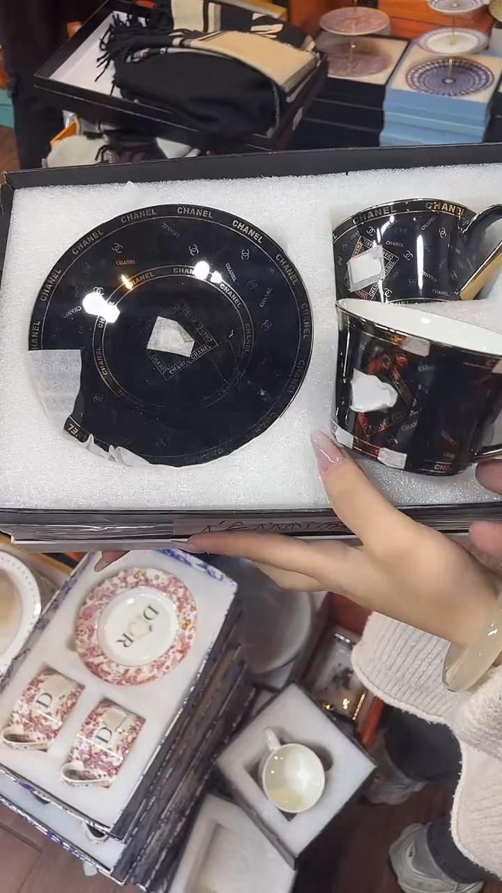 杯鸿辉家品牌瓷器，京东包邮！