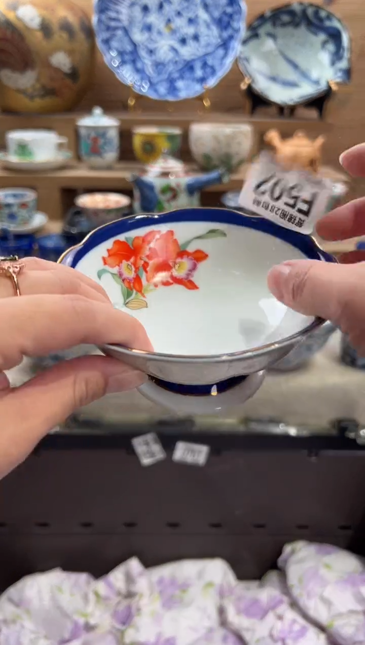 瓷片燕*?     F502