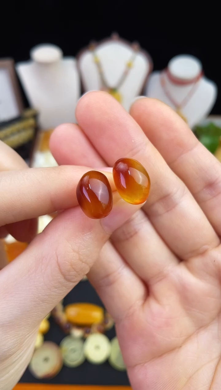 琥珀未镶嵌珠宝奇石柒月