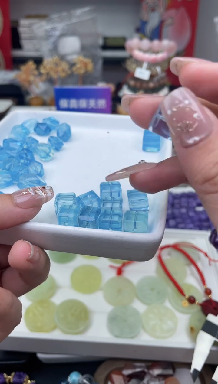 【闪购商品】海蓝宝石裸石未镶嵌80a多样性发其一/1.30/1个