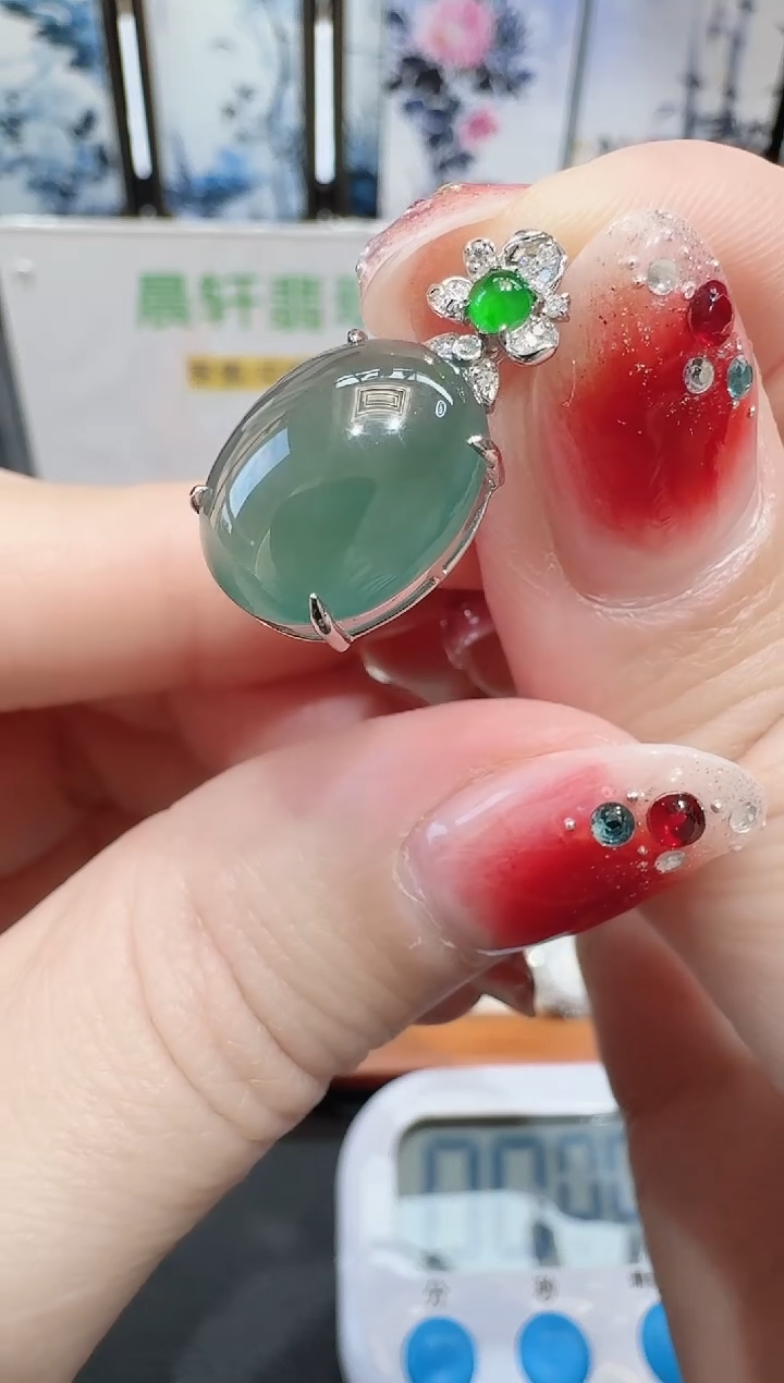 颈饰18K金镶嵌翡翠萌*布寄售回流，不退不换